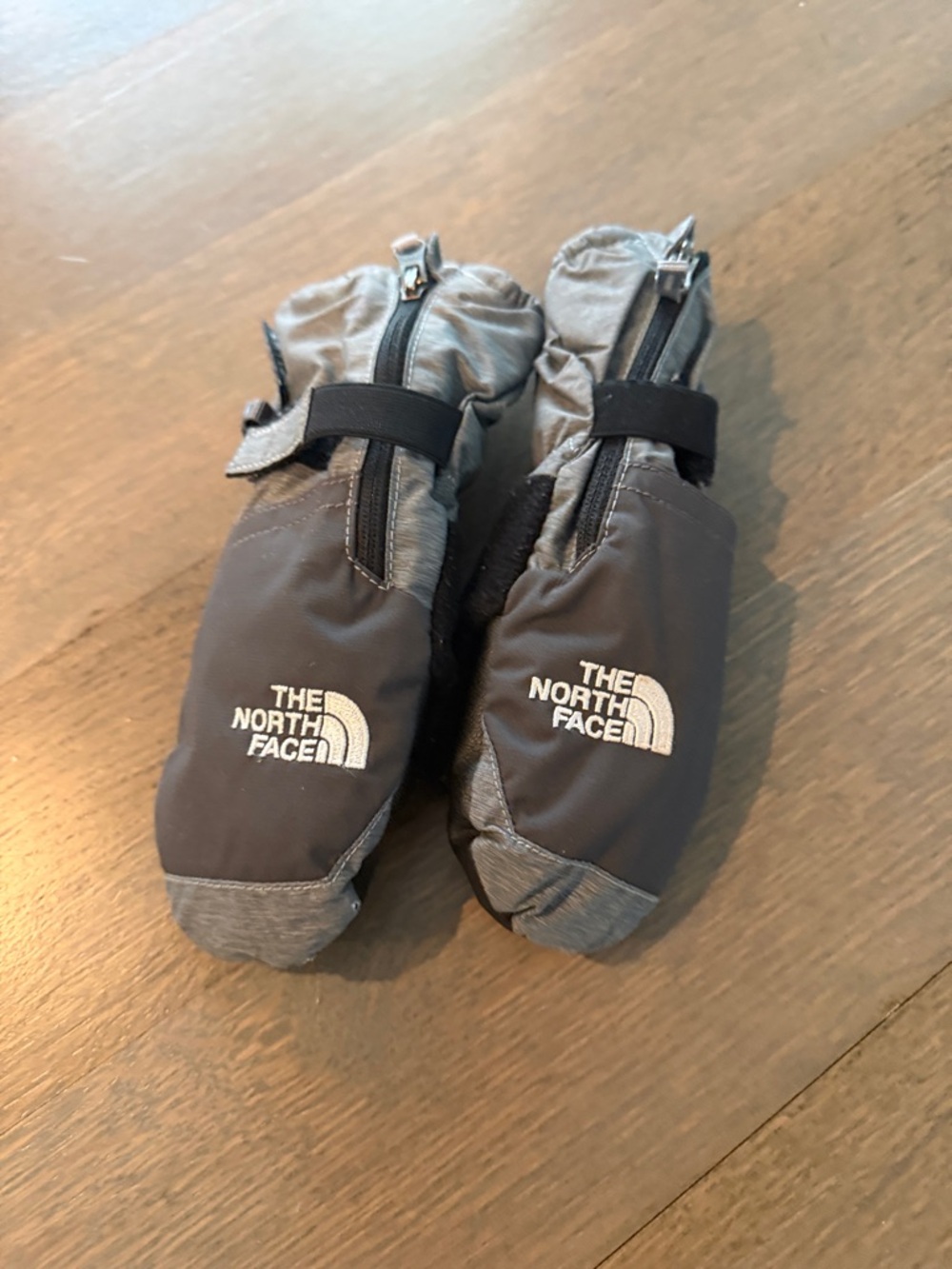The North Face Grey Kids' Mittens with Zipper